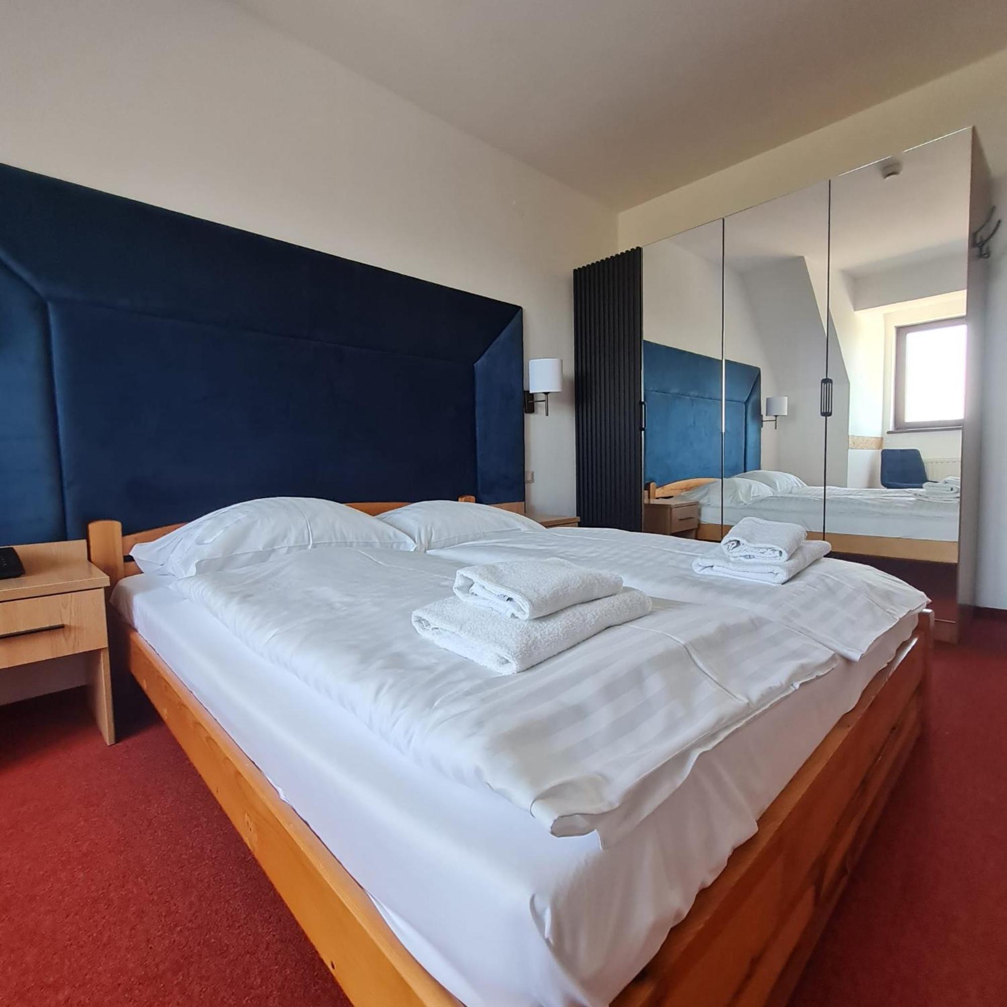 Ski Hotel Готель 3*